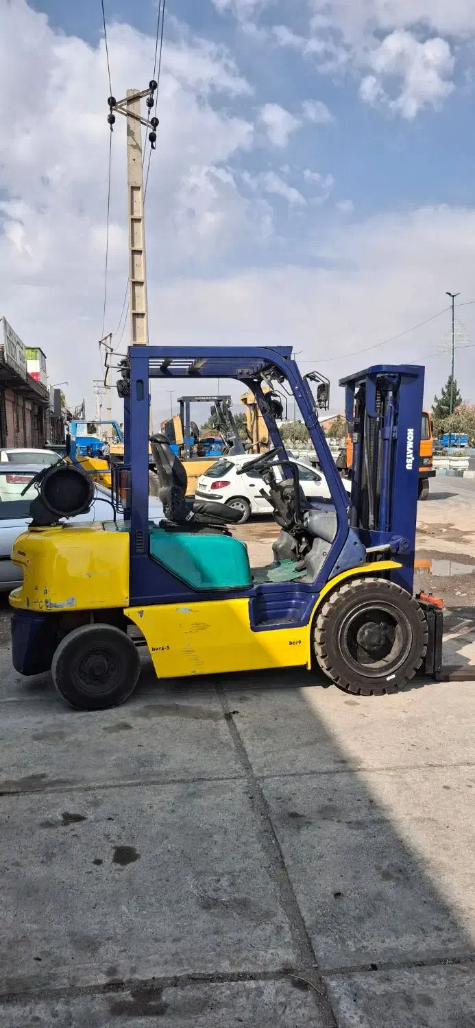 لیفتراک کوماتسو ۲.۵ تن|خودرو سنگین|تبریز, |دیوار