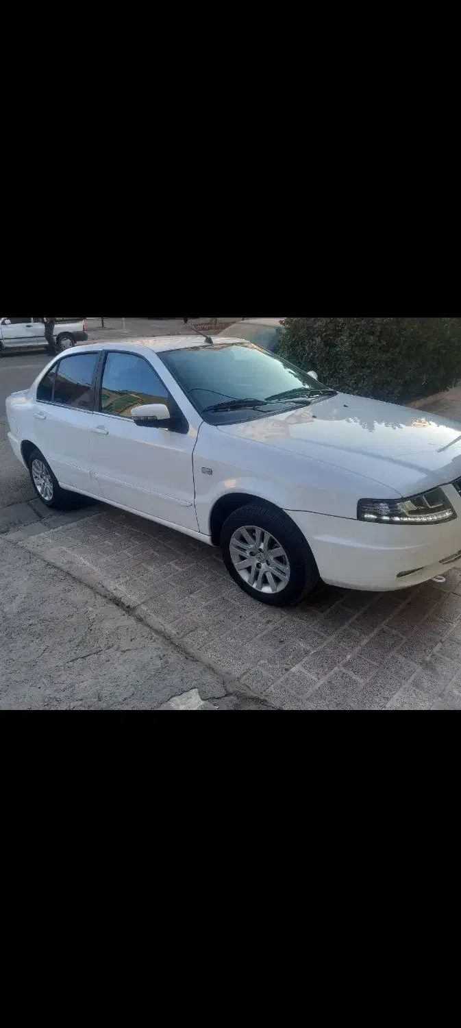 سورن پلاس ای اف سون|خودرو سواری و وانت|فردیس, نیروگاه برق|دیوار