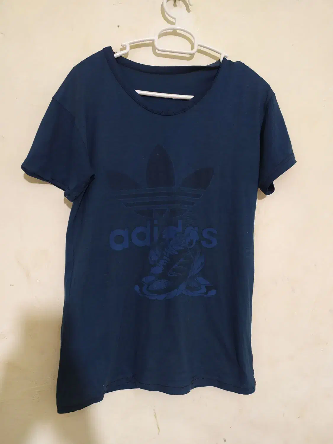 لباس|لباس|ربط, |دیوار