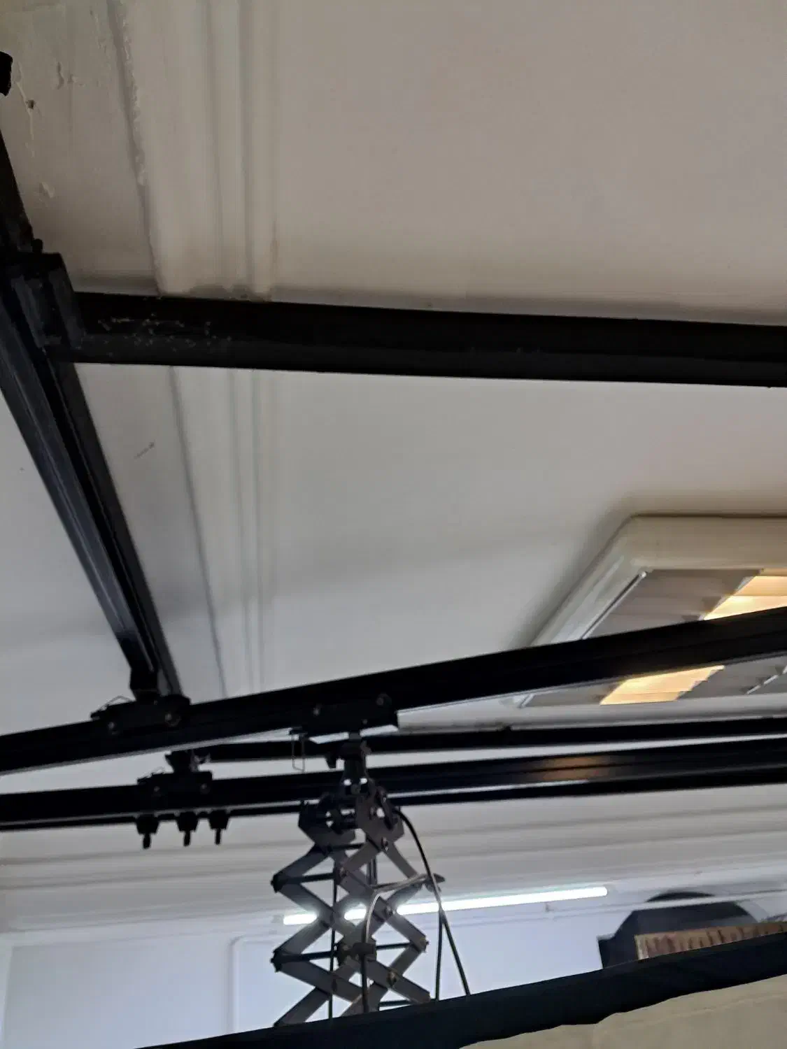 پانتو گراف 5 ریل 4 بازو . در حد نو|دوربین عکاسی و فیلم‌برداری|رشت, گلسار|دیوار