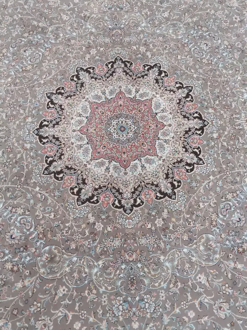 فرش ۶ متری ۷۰۰ شانه و ۳ متری ابریشم مصنوعی|فرش|تهران, جوادیه تهرانپارس|دیوار