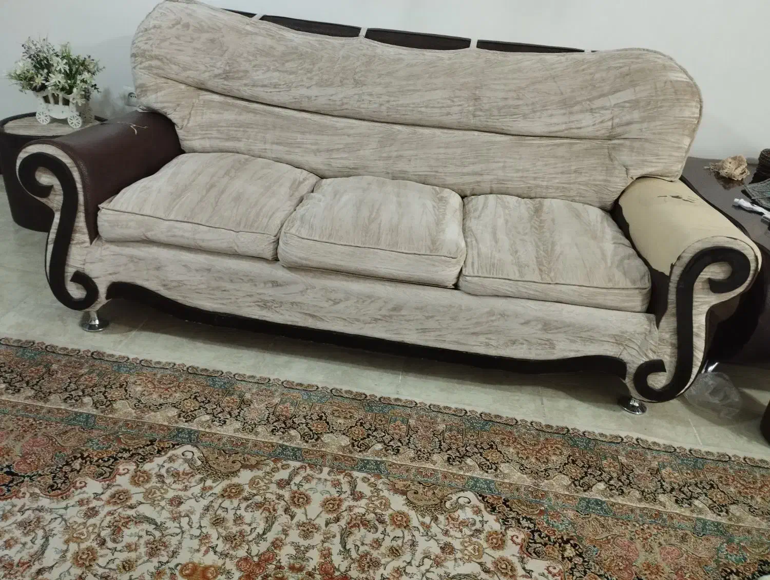 مبل ۷ نفره باعسلی|مبلمان خانگی و میز عسلی|هشتگرد, شهرک گلخانه|دیوار