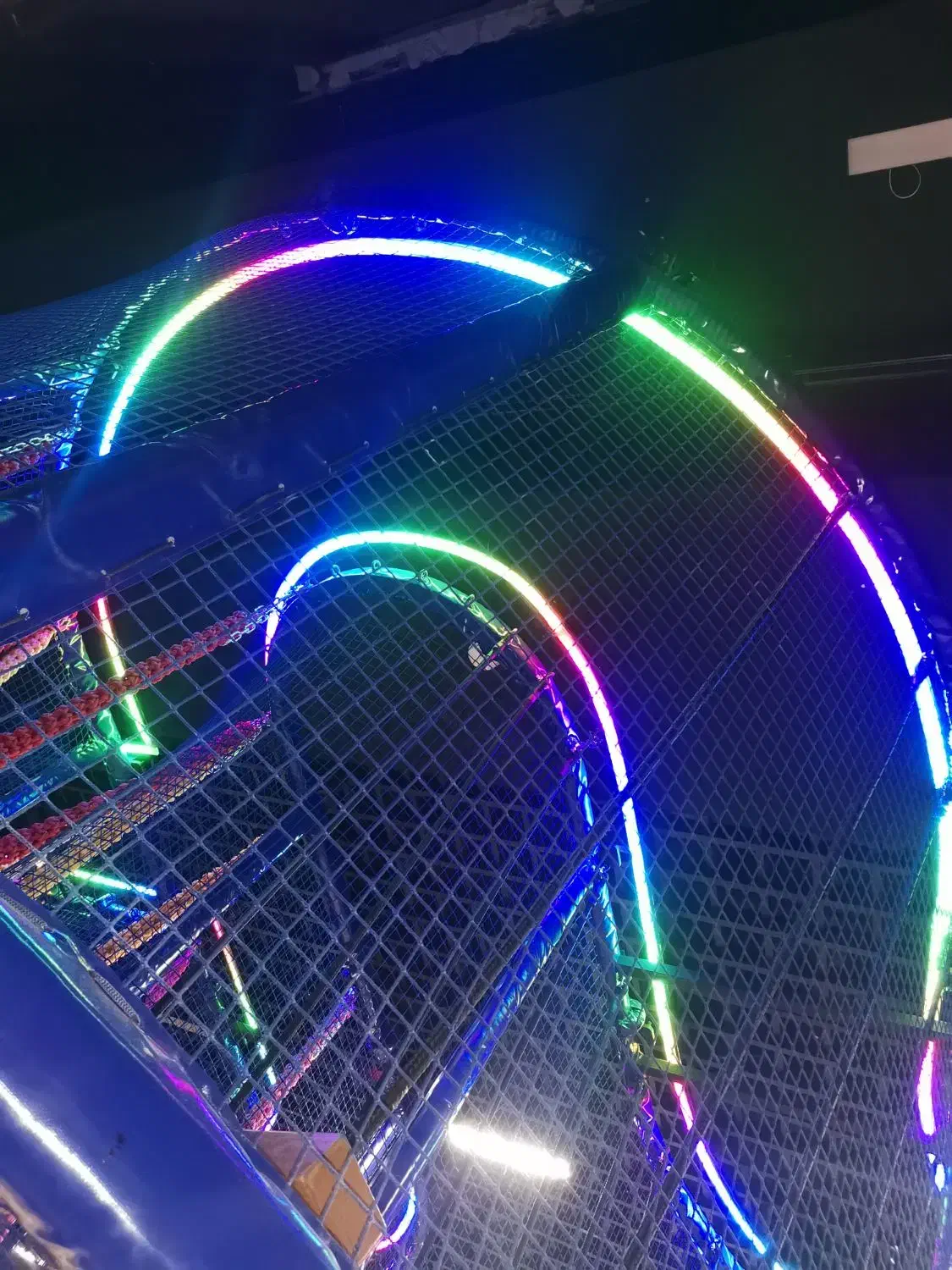 نیروی نیمه ماهر و ساده برقکار و شبکه کار|استخدام صنعتی، فنی، مهندسی|تهران, شهرک غرب|دیوار