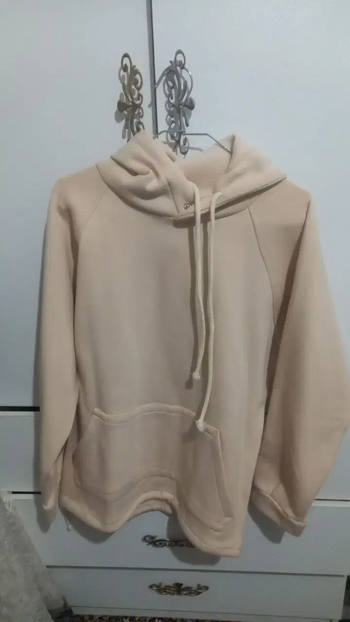 هودی، بارونی، مجلسی، ساحلی|لباس|اقبالیه, |دیوار