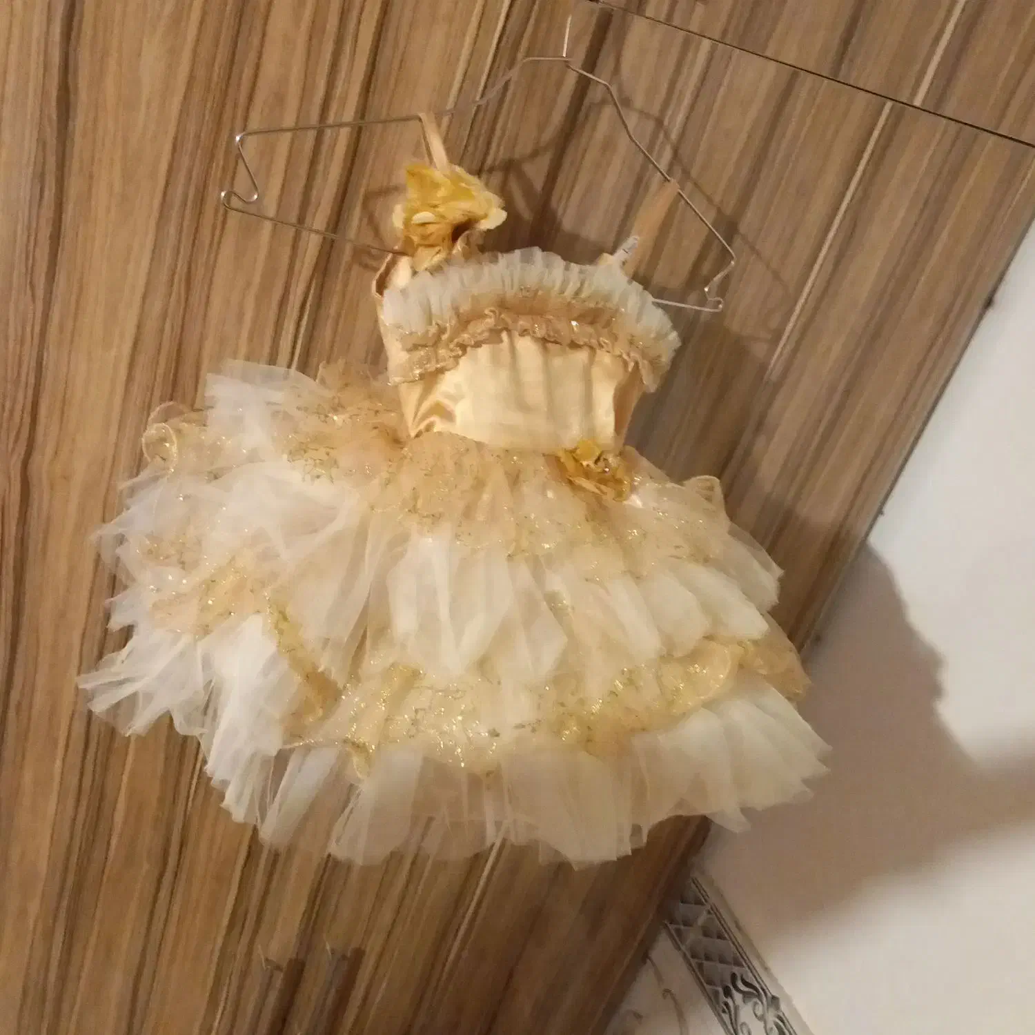 لباس|لباس|مشهد, پورسینا|دیوار