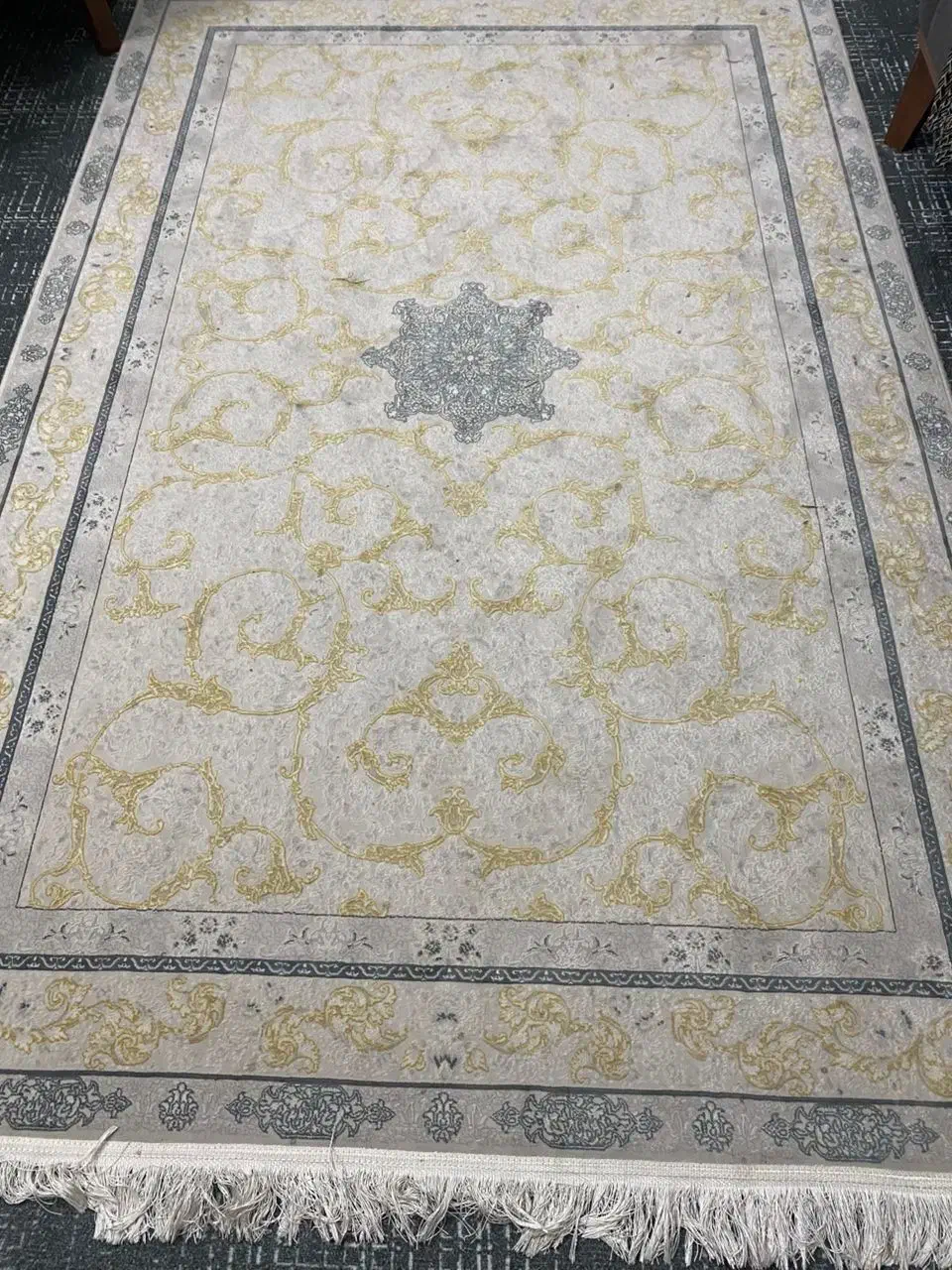 سلام فرش ۷۰۰ شانه گل برجسته ۴ متری|فرش|محمدشهر, همایون ویلا|دیوار
