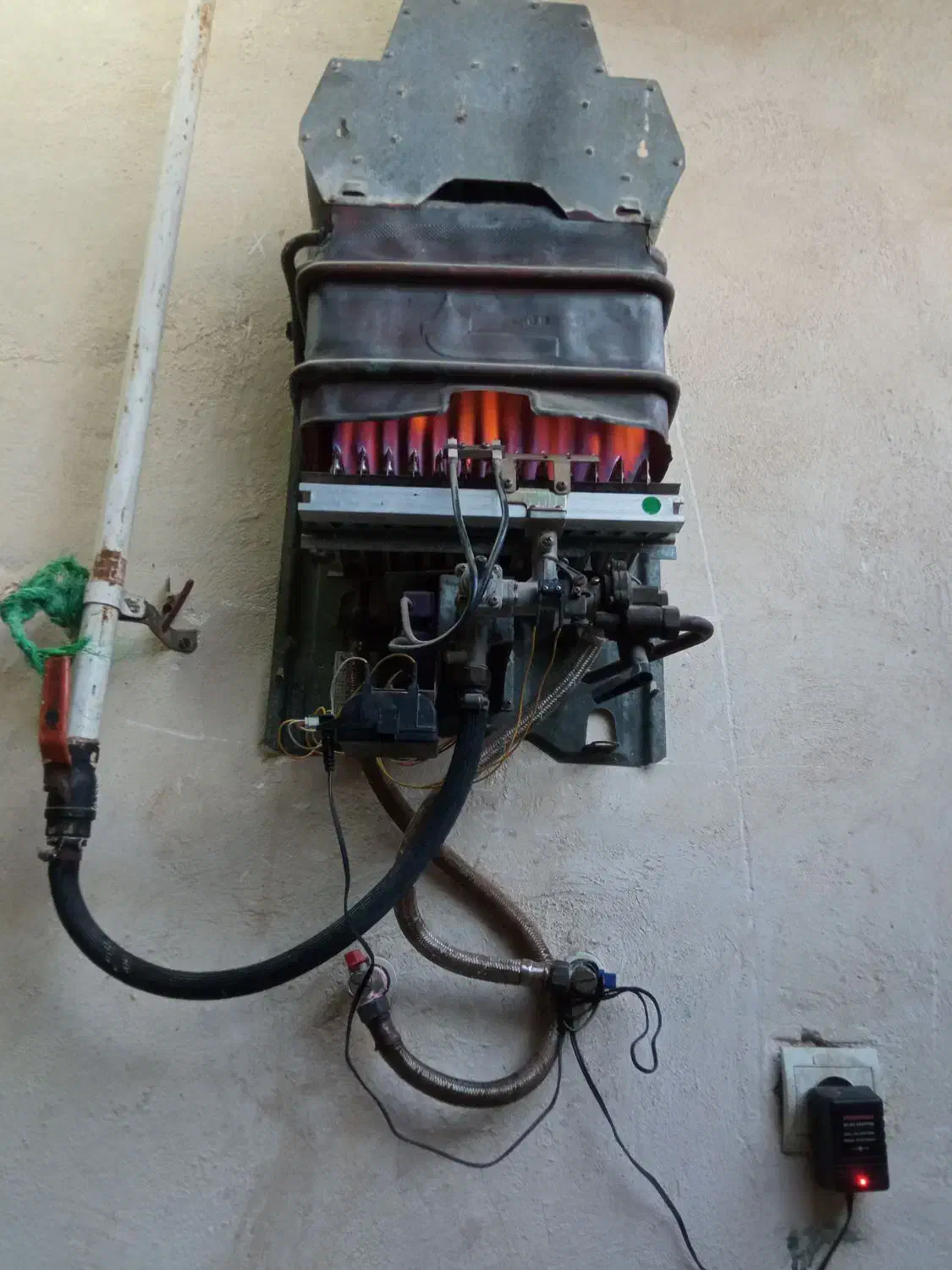 فروش آبگرمکن دیواری بوتان مدلB3215i|آبگرمکن، پکیج، شوفاژ|چمران, |دیوار