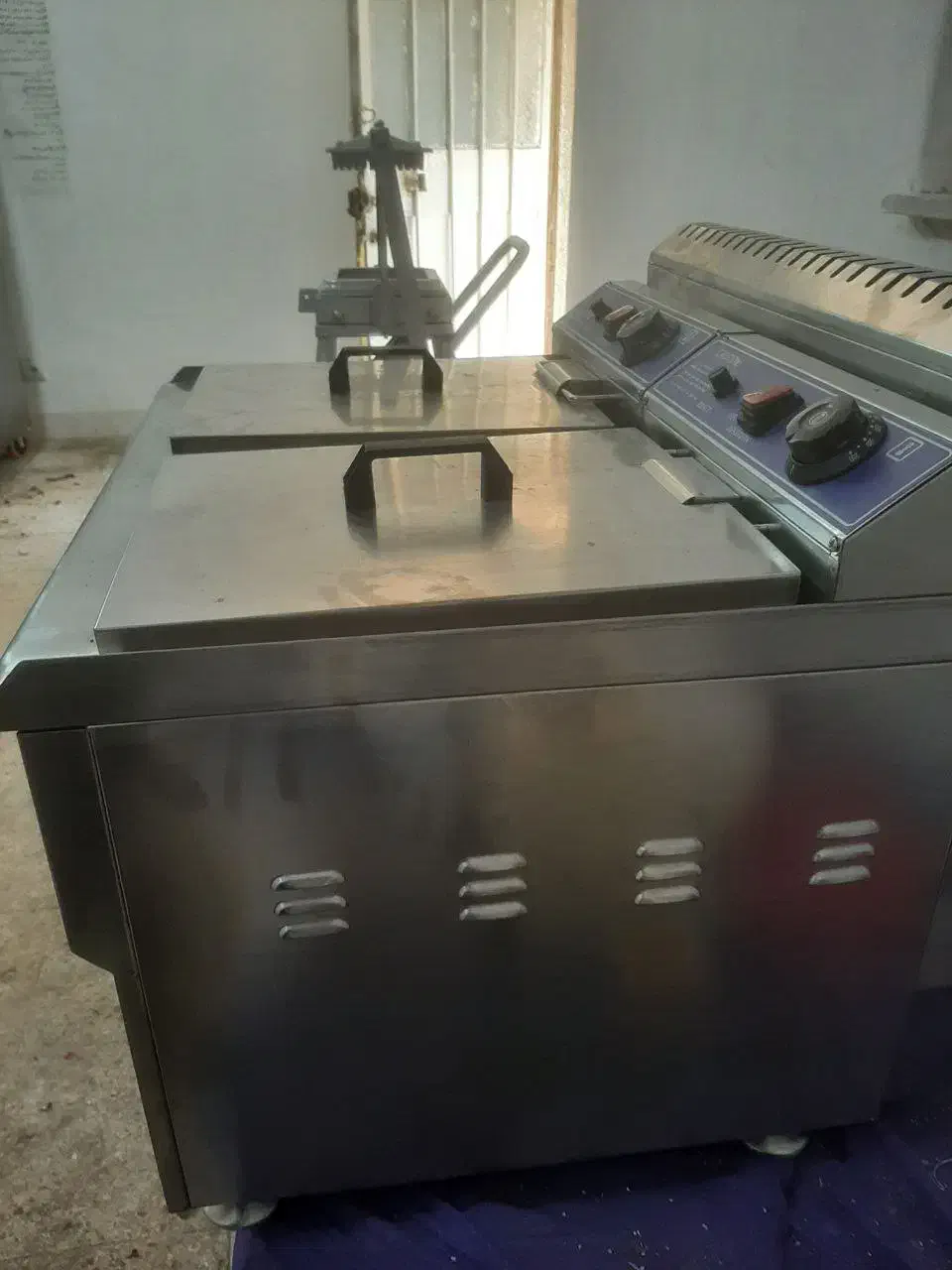 سرخکن صنعتی|اجاق گاز و لوازم برقی پختوپز|بندر ماهشهر, |دیوار