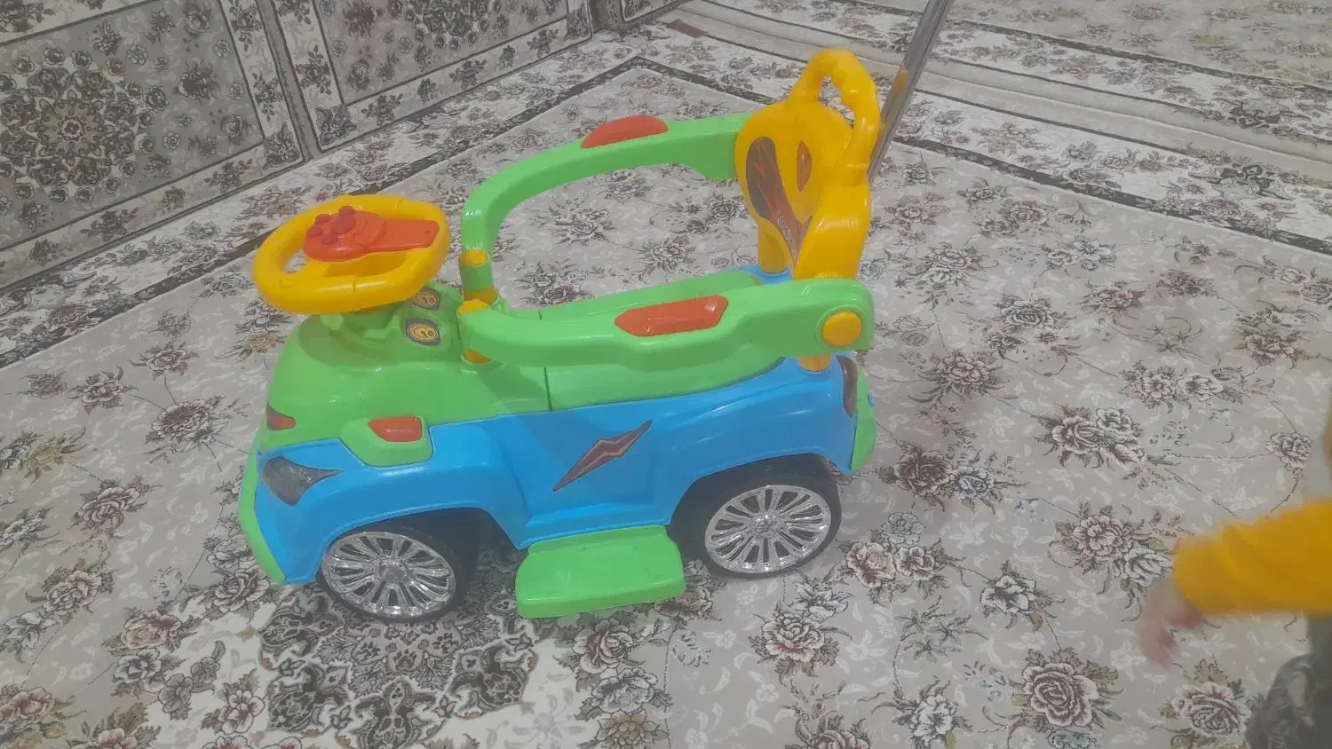 ماشین اسباب بازی|اسباب و اثاث بچه|دیواندره, |دیوار