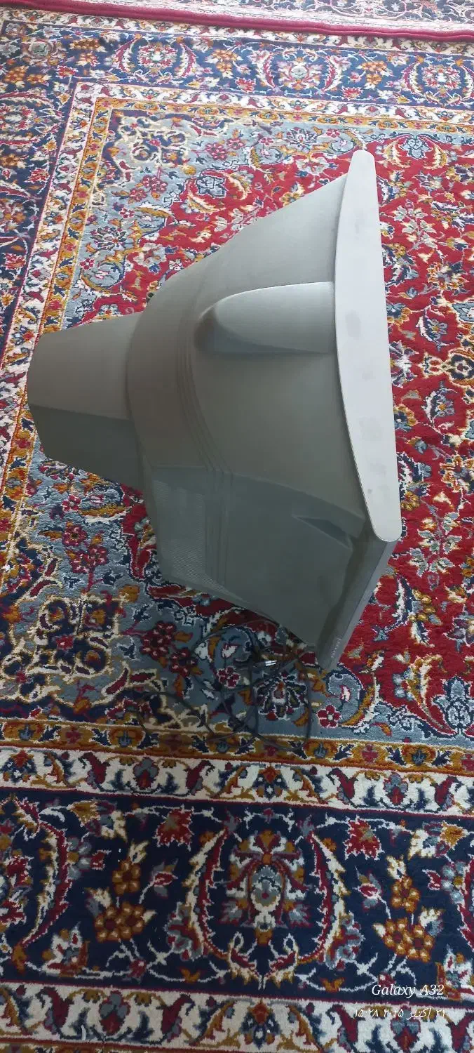 تلویزیون ۲۱ اینچ الجی کره ای|تلویزیون و پروژکتور|اراک, |دیوار