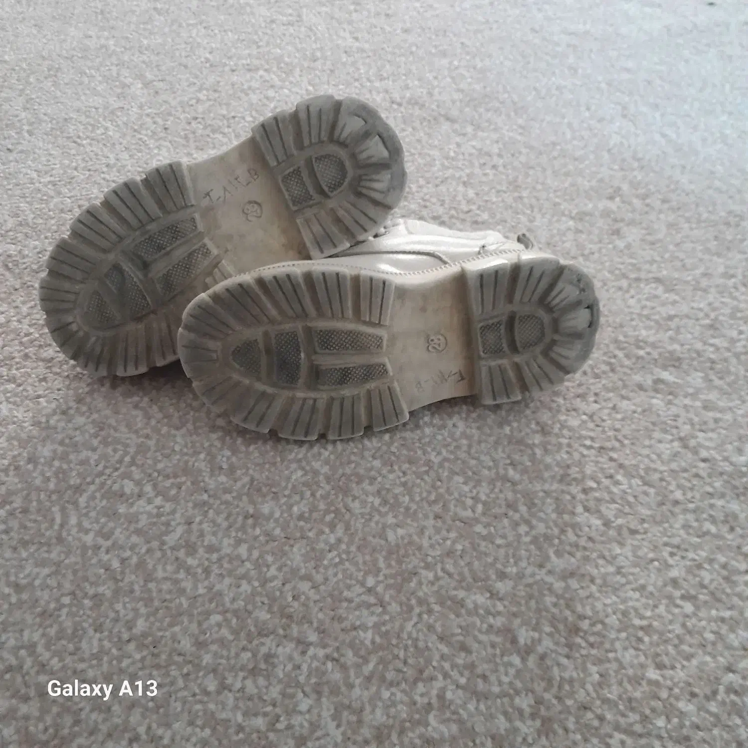 نیم بوت پسرانه اورجینال۵۰۰۰۰۰|کفش و لباس بچه|شهریار, شهرک وائین|دیوار