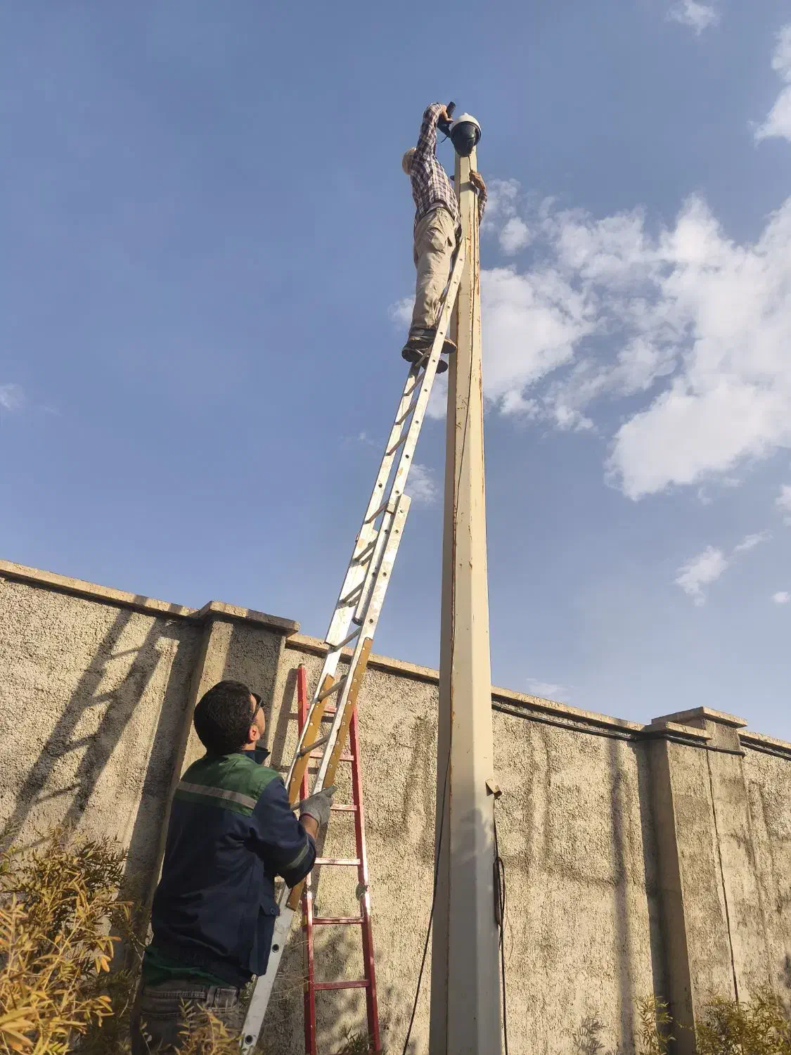 دوربین مدار بسته و دزدگیر|دوربین مداربسته|ایلام, |دیوار