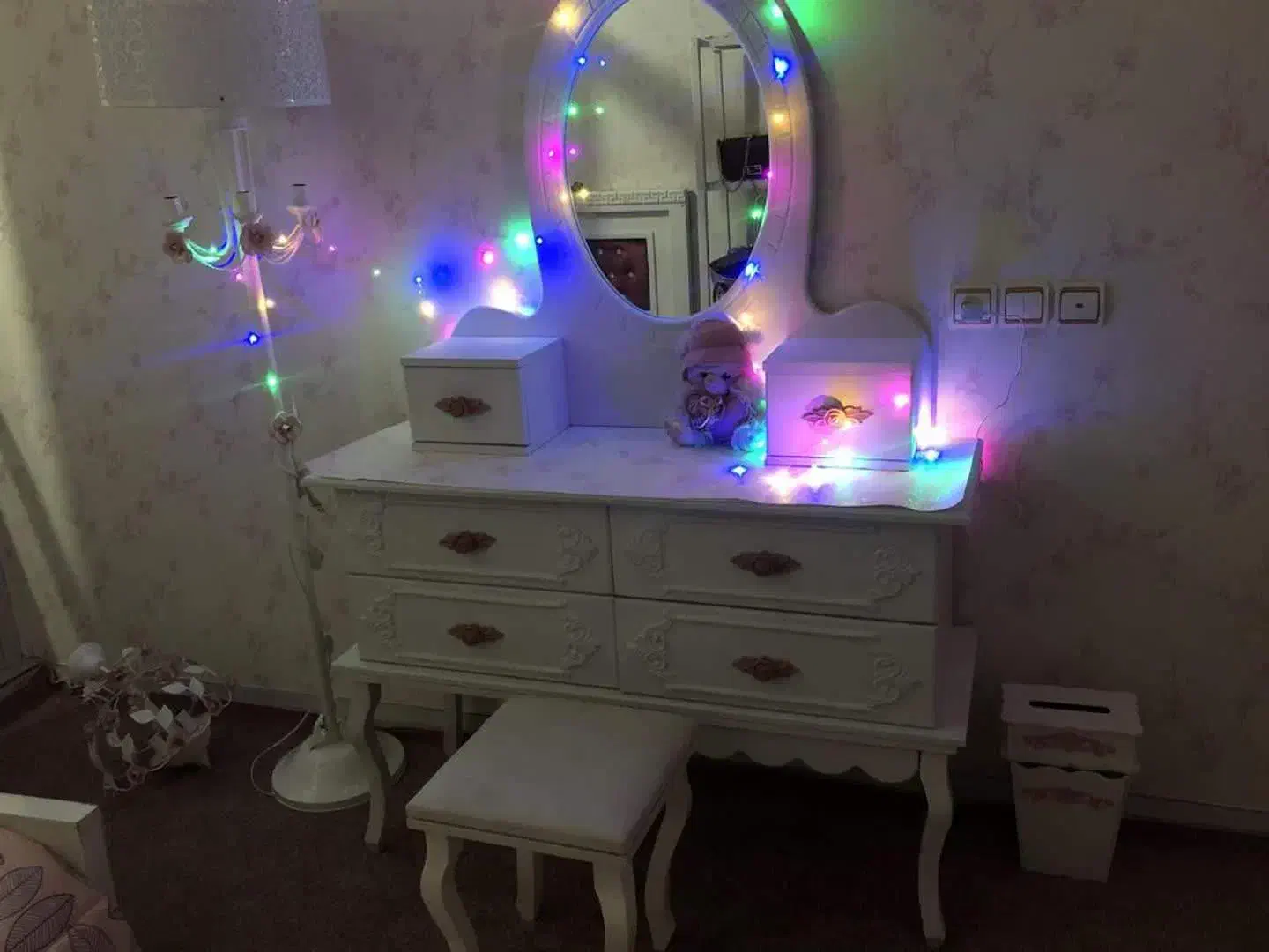 آینه و میز آرایش|آینه|اسلام‌شهر, شهرک مفیدی|دیوار