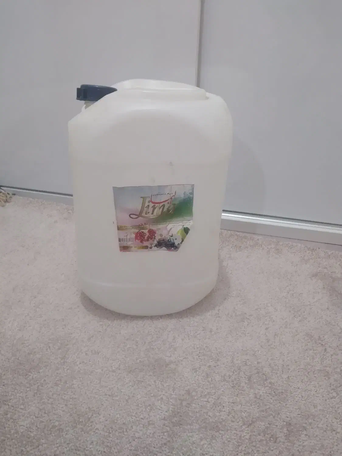 دبه خالی|ظروف نگهدارنده، پلاستیکی، یک‌بارمصرف|هشتگرد, شهرک مهستان ۲|دیوار