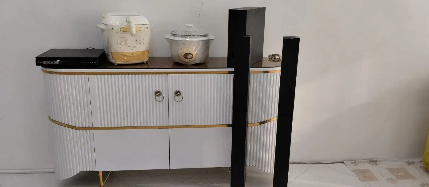 تعدادی وسایل در عکس مشخصه|سایر لوازم برقی|باقرشهر, |دیوار