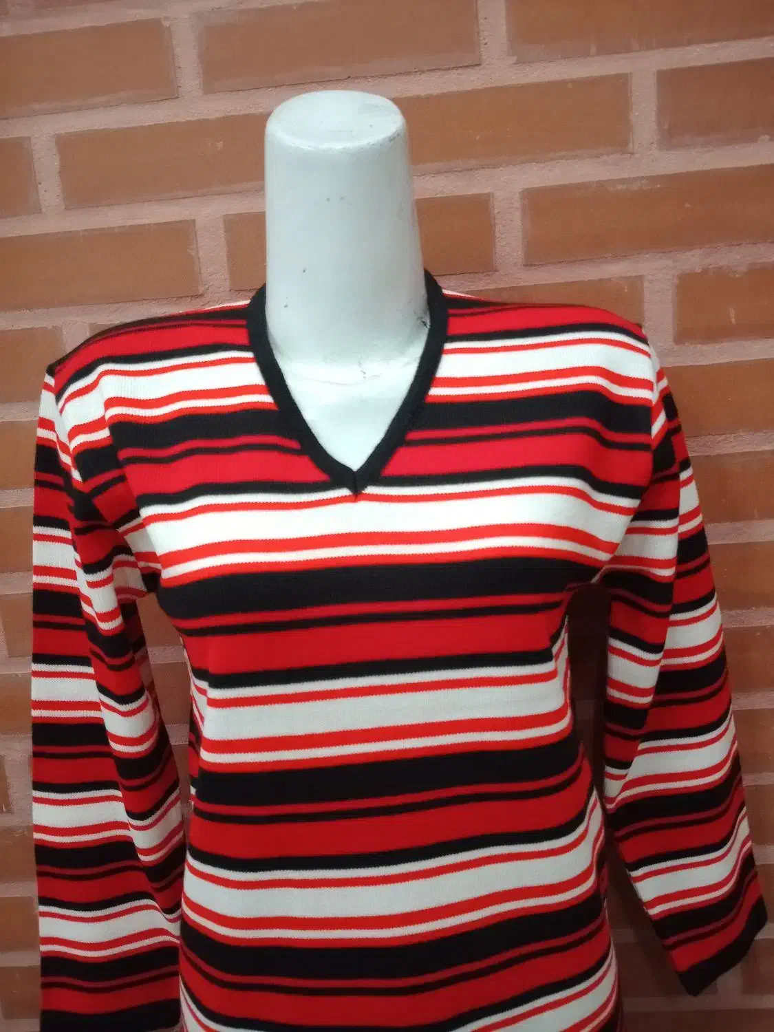 خاصترین لباس ها|لباس|گنبد کاووس, |دیوار