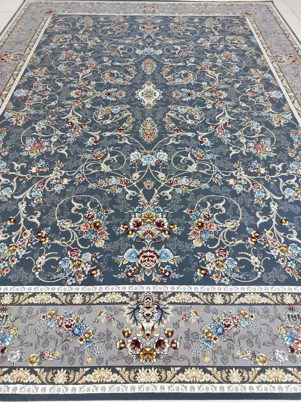 فرش ۷۰۰ شانه|فرش|تهران, آهنگران (سراسیاب دولاب)|دیوار