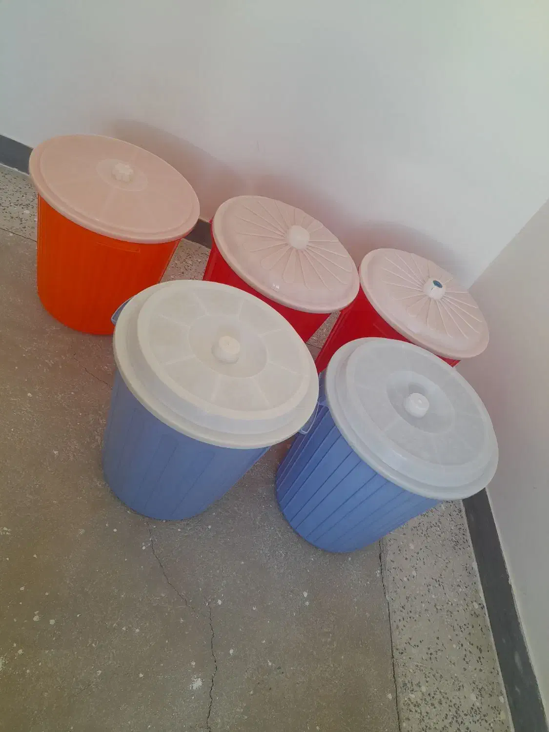 ۵ عدد سطل|ظروف نگهدارنده، پلاستیکی، یک‌بارمصرف|اسدآباد, |دیوار