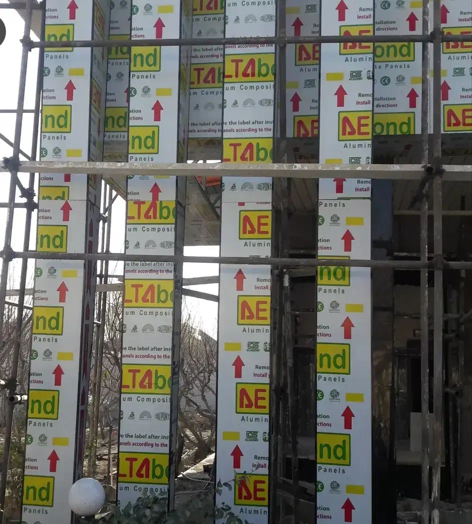 اجرای نمای کامپوزیت وترموود باغ ویلا.کامپوزیت کار|خدمات پیشه و مهارت|کرج, شهرک نهال و بذر|دیوار