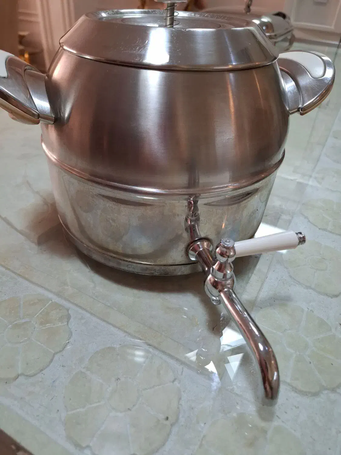 کتری شیردار|قوری، کتری، قهوهساز دستی|مشکیندشت, |دیوار