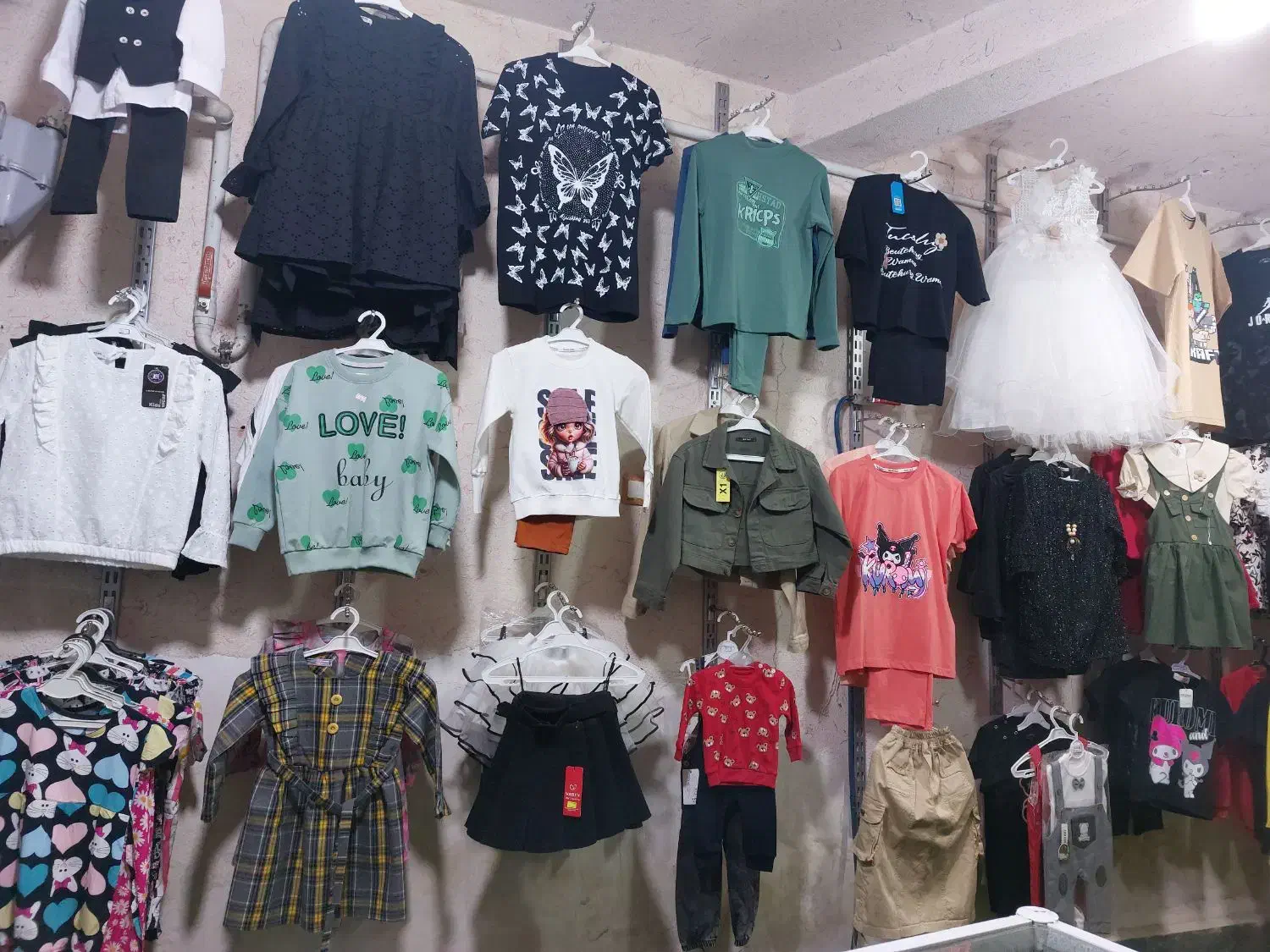 فروش فوق العاده تمامی لباسها از نوزادی تا نوجوانی|کفش و لباس بچه|خلخال, |دیوار