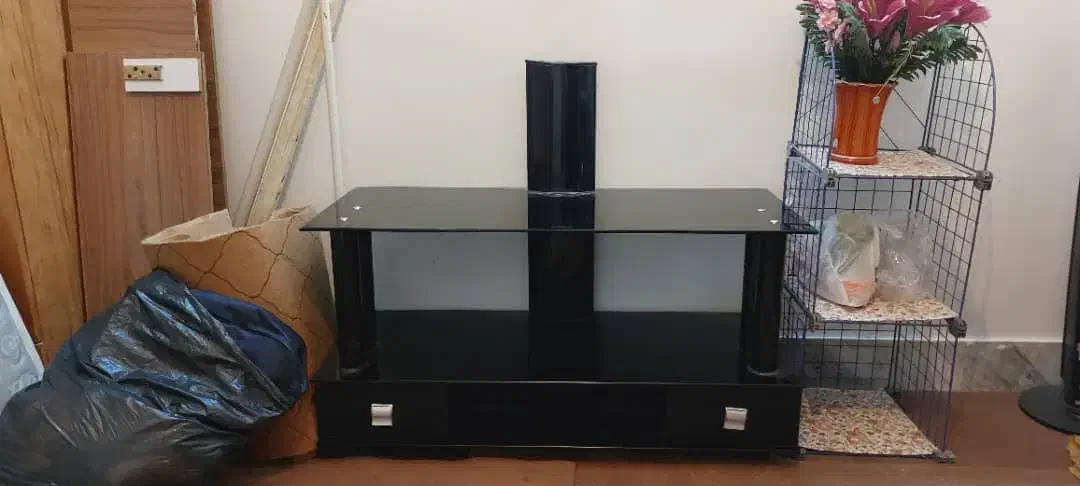 میز تلویزیون در حد نو|میز تلویزیون|کاشان, امیرکبیر|دیوار