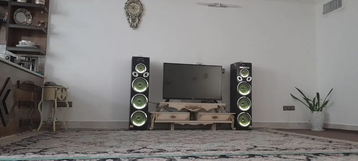 باند در حد نو بارقص نور|سیستم صوتی خانگی|کاشان, فاز ۲ ناجی آباد|دیوار