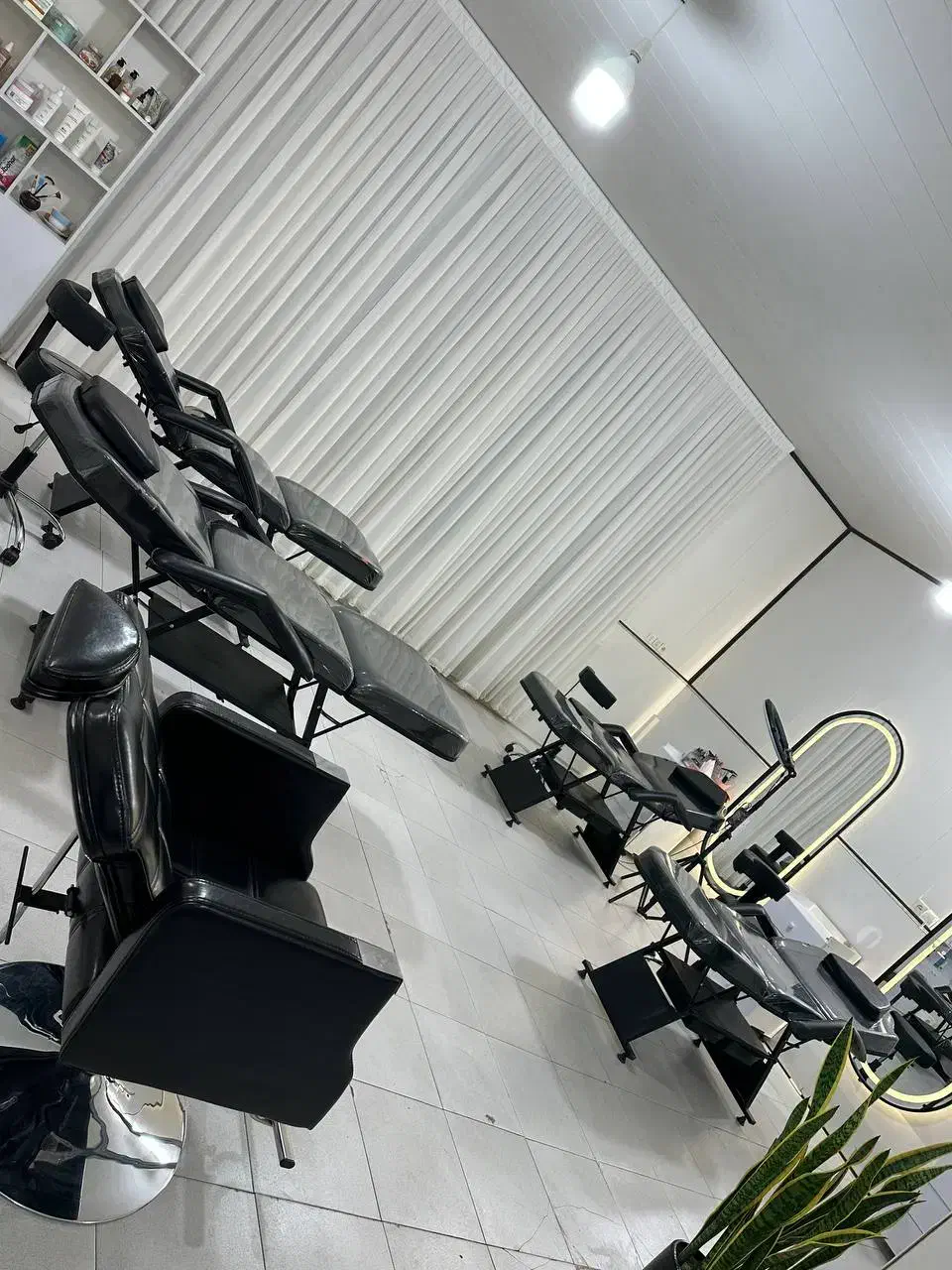 واگذاری سالن زیبایی و یا فروش یکجای تمام لوازم|آرایشگاه و سالنهای زیبایی|قم, زنبیل آباد|دیوار