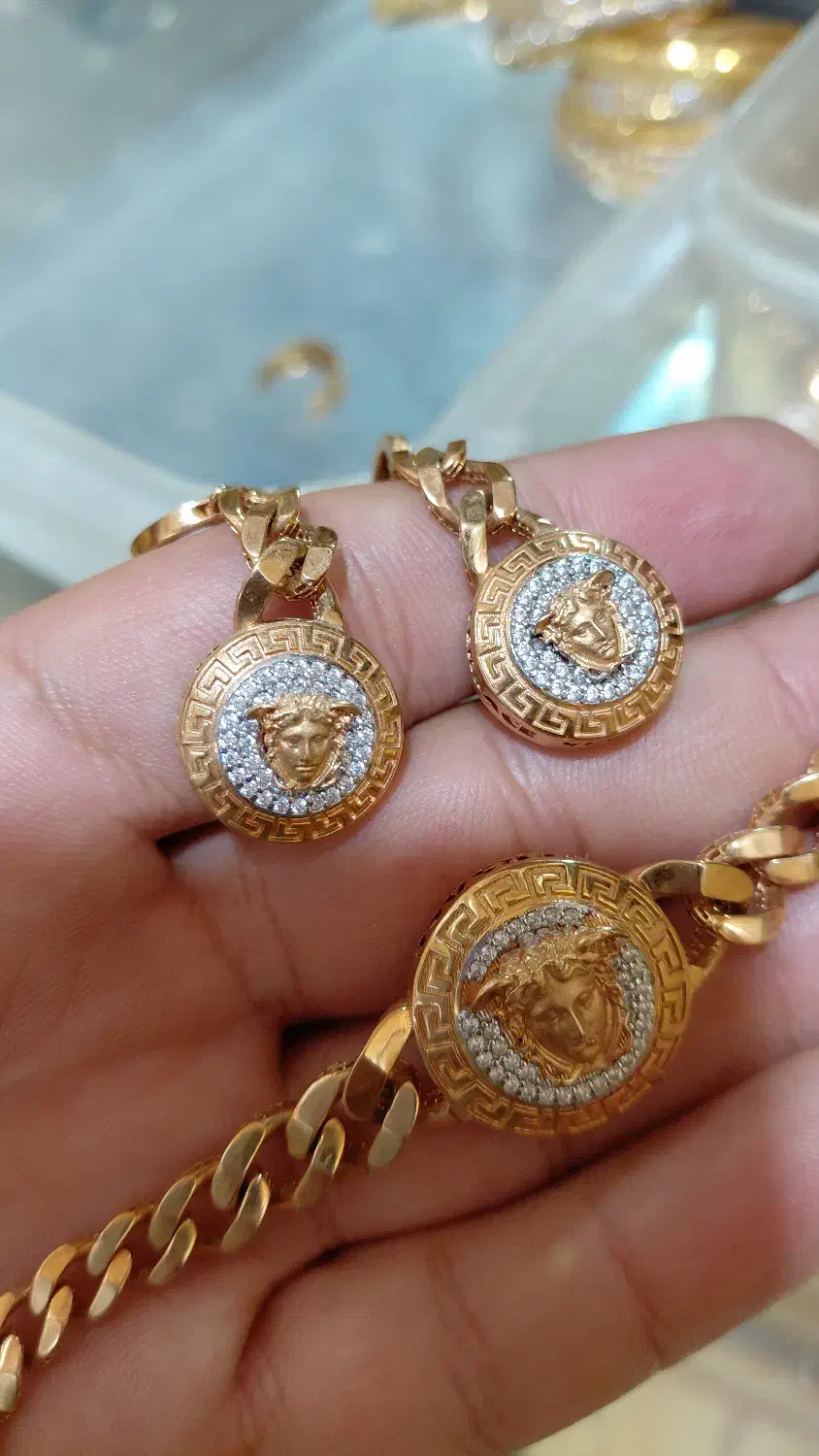 انواع طلا ساخته و آبشده و سکه|جواهرات|بندر انزلی, گلسرخ|دیوار