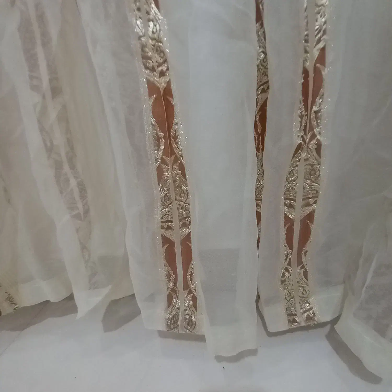 ۲ تا پرده و دوتا والان ۹۵۰۰۰۰|پرده، رانر، رومیزی|رشت, معلولین|دیوار