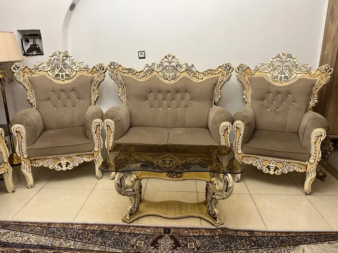 مبل سلطنتی|مبلمان خانگی و میز عسلی|محمدشهر, عباس آباد|دیوار