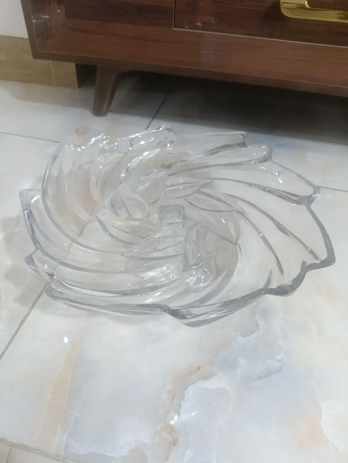 تعدادی ظروف بلورهمه باهم ۲۴۰۰ت|ظروف سرو و پذیرایی|ملارد, |دیوار