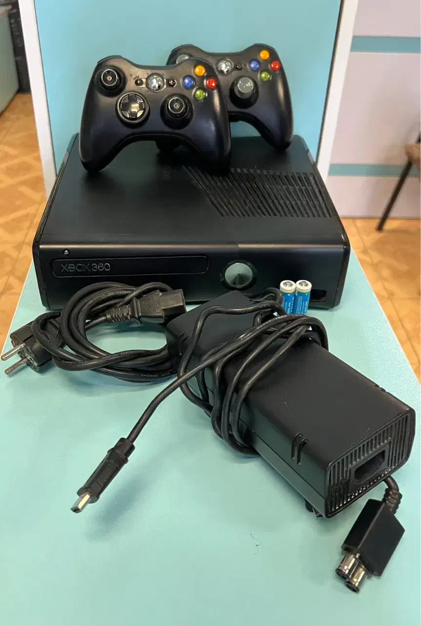 ایکس باکس 360 دوسته بدون ایراد فول گیم قیمت پایین|کنسول، بازی ویدئویی و آنلاین|هشتگرد, هشتگرد قدیم|دیوار