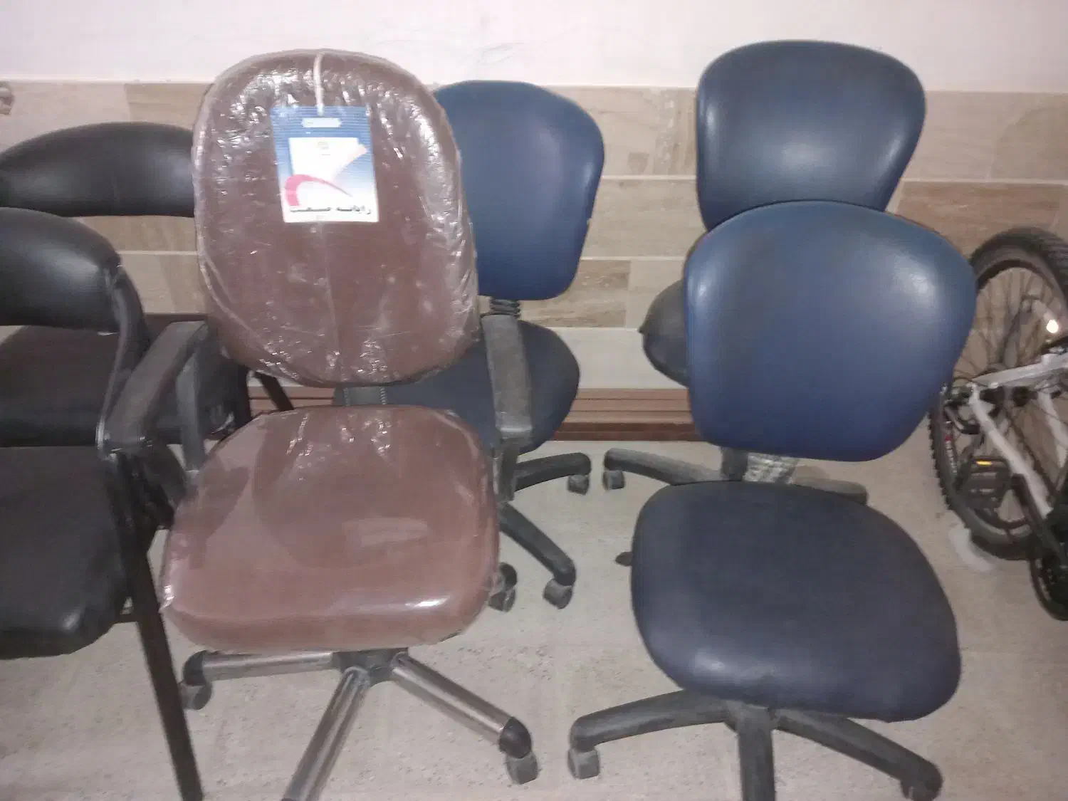 صندلی اداری|مبلمان اداری|اسفراین, |دیوار