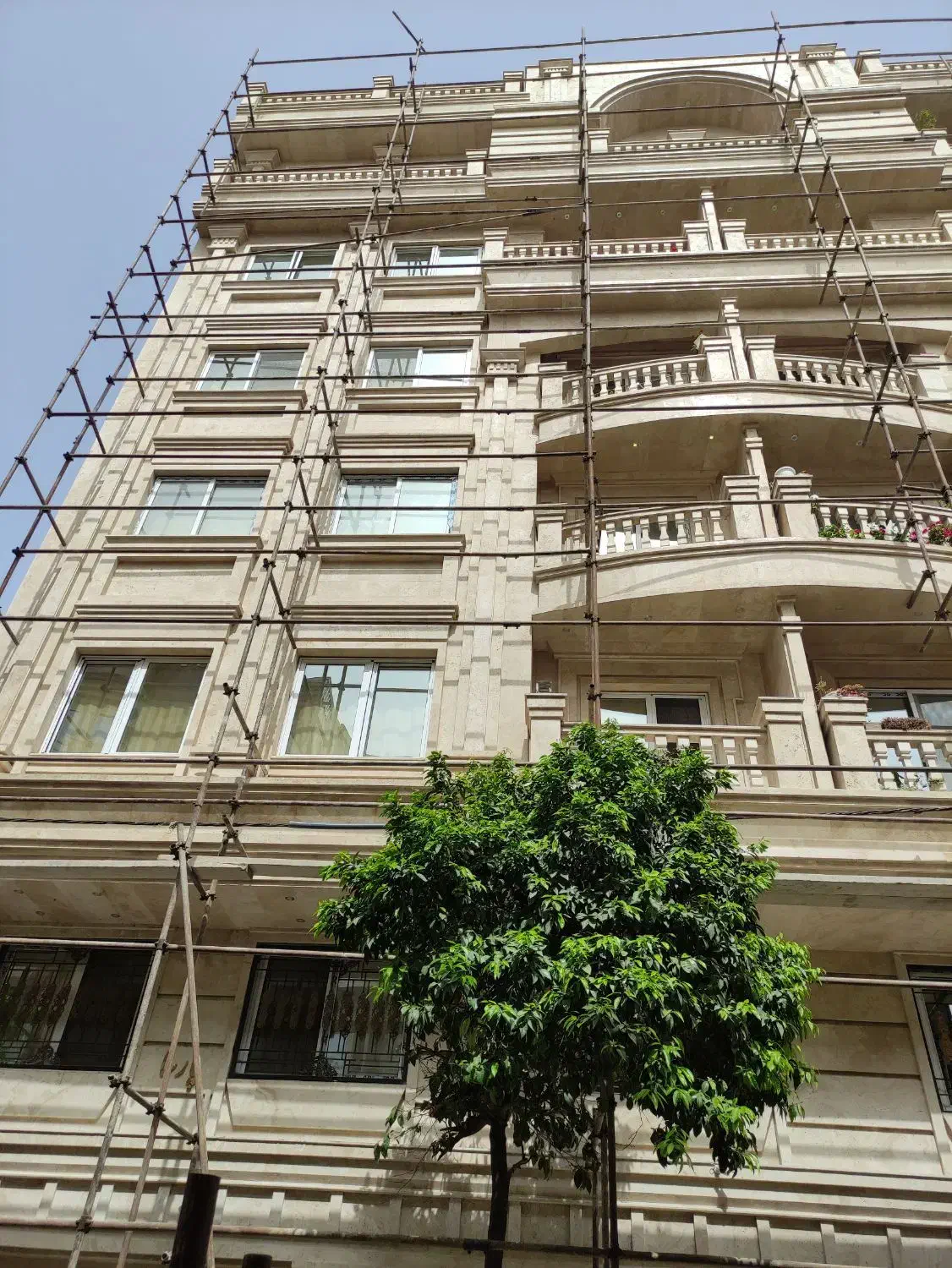 نیازبه اوستا کارداربست یاوردست دارم،دائم پیشم باشه|استخدام معماری، عمران و ساختمانی|ساری, |دیوار