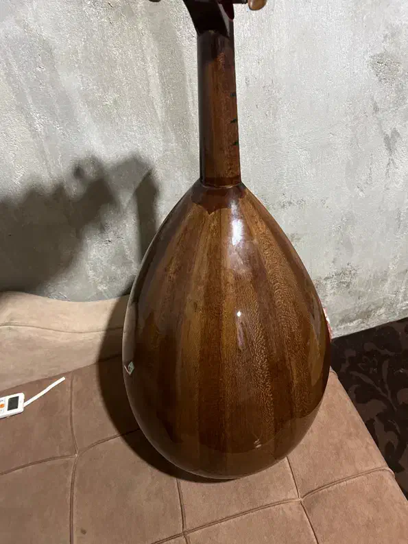 عود زریاب صفر|سازهای سنتی|قشم, |دیوار