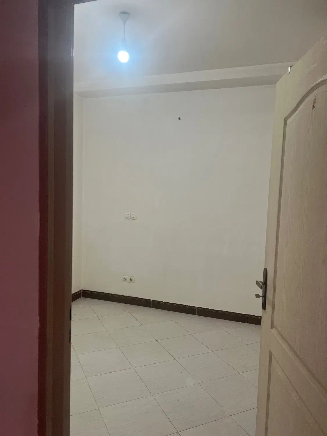 اجاره  واحد ۹۰ متری طبقه دوم فول انتهای شهرداری|اجارهٔ آپارتمان|آبیک, |دیوار