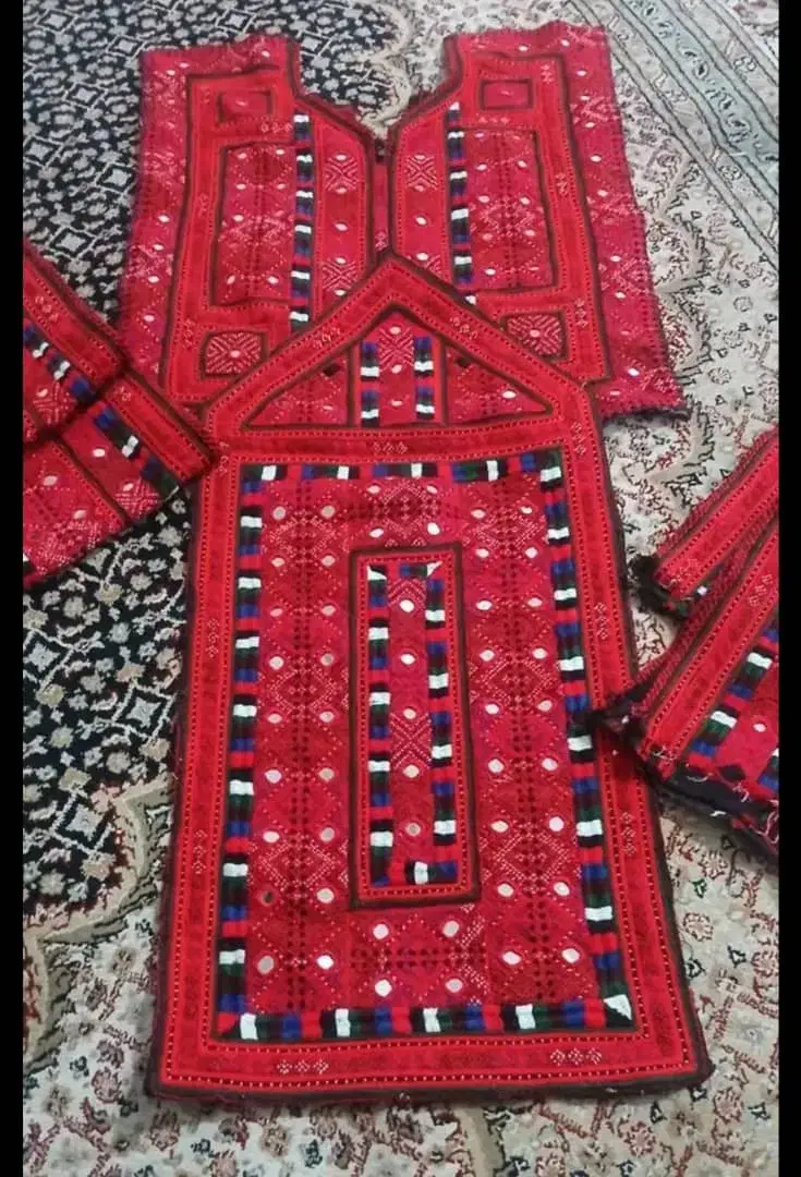 زی آستین خاش.هستن ارسال میشه|لباس|کنارک, |دیوار