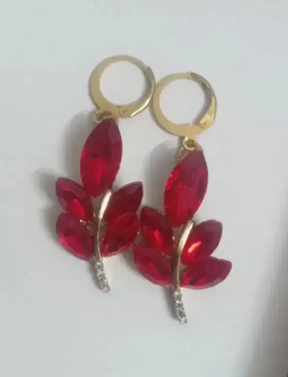 گوشواره یلدایی قیمت مناسب|بدلیجات|قم, نیروگاه|دیوار