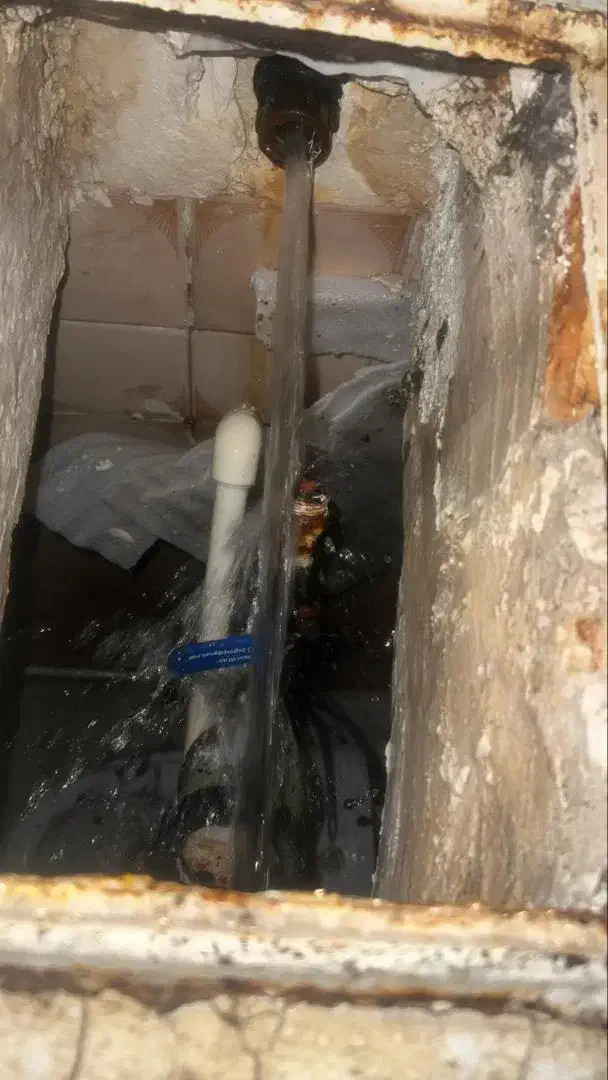 لوله کشی آب وتعمیرات ساختمانی|خدمات پیشه و مهارت|بروجرد, |دیوار