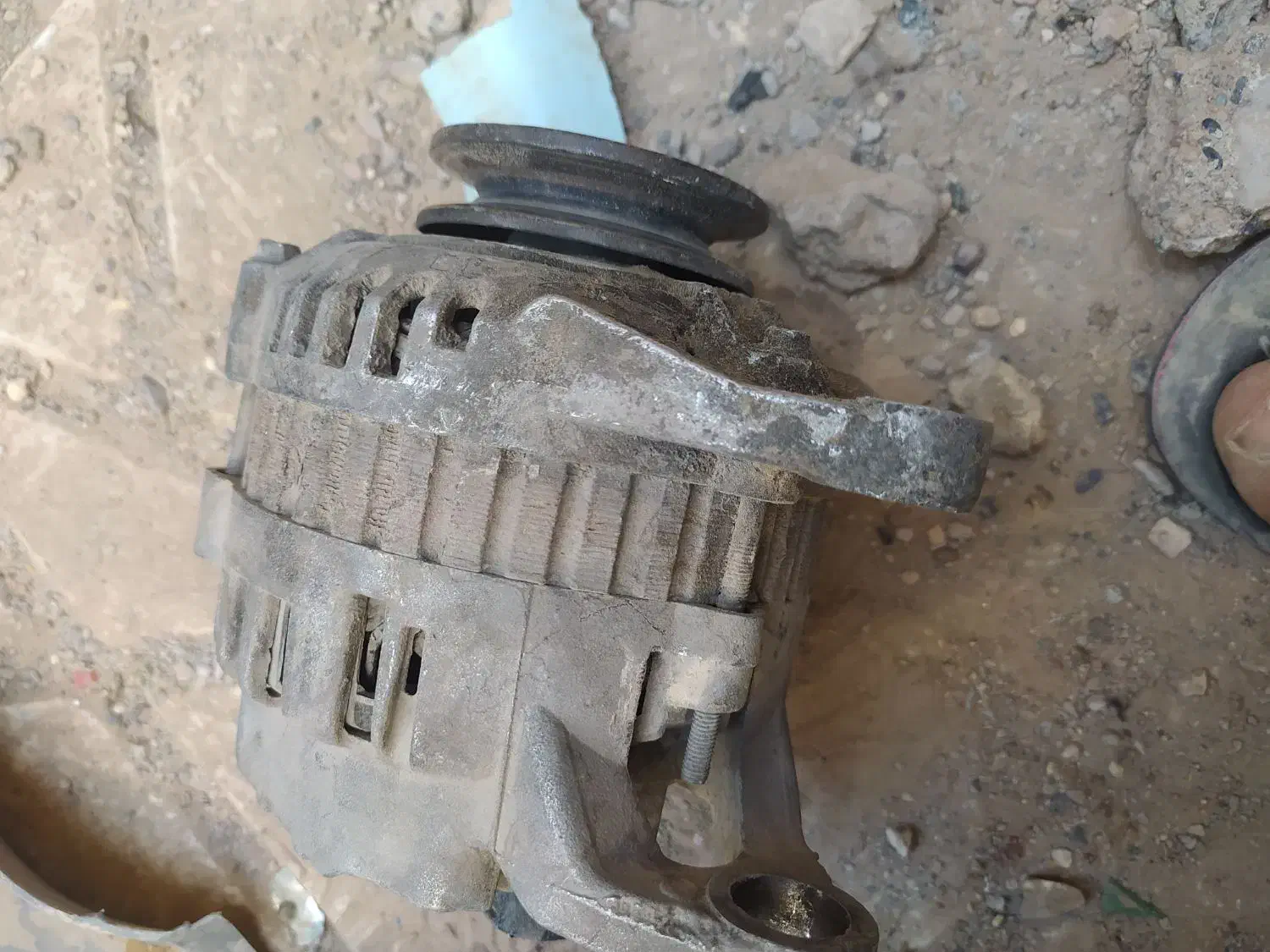 دینام با درب ماشین چهار حلقه لاستیک با رینگ|قطعات یدکی و لوازم جانبی|زابل, |دیوار