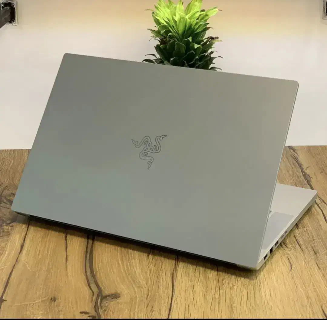 غول امریکایی ریزر رندرینگ سنگین با ۱۶گیگ گرافیک 4k|رایانه همراه|تهران, چیتگر شمالی|دیوار