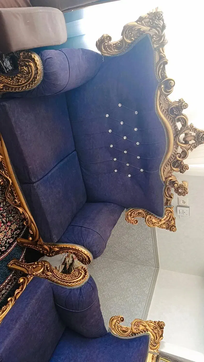 مبل سلطنتی هفت نفره در حد نو|مبلمان خانگی و میز عسلی|سیرجان, |دیوار