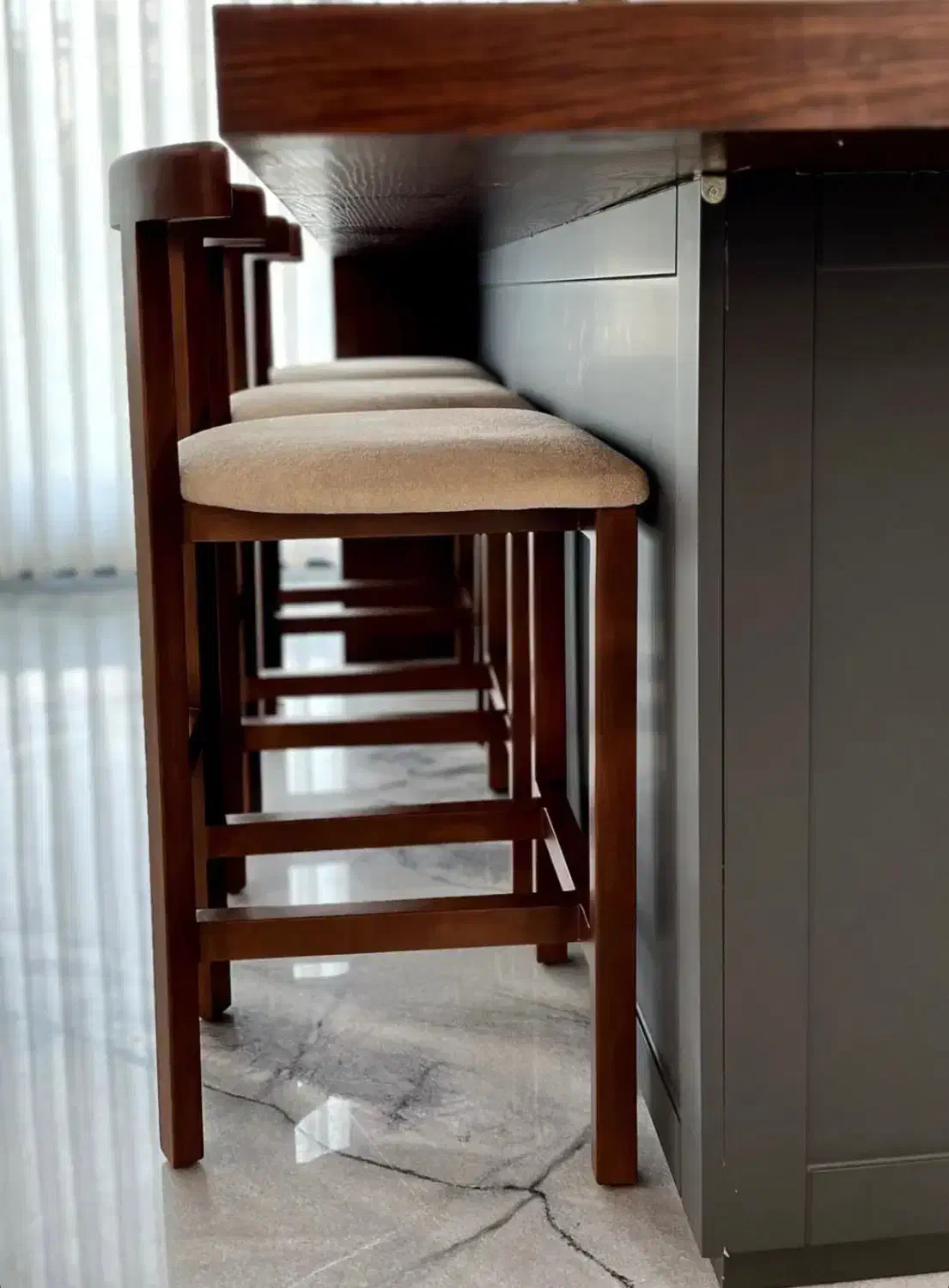 رنگ کاری انواع چوب|خدمات پیشه و مهارت|جاجرود, |دیوار