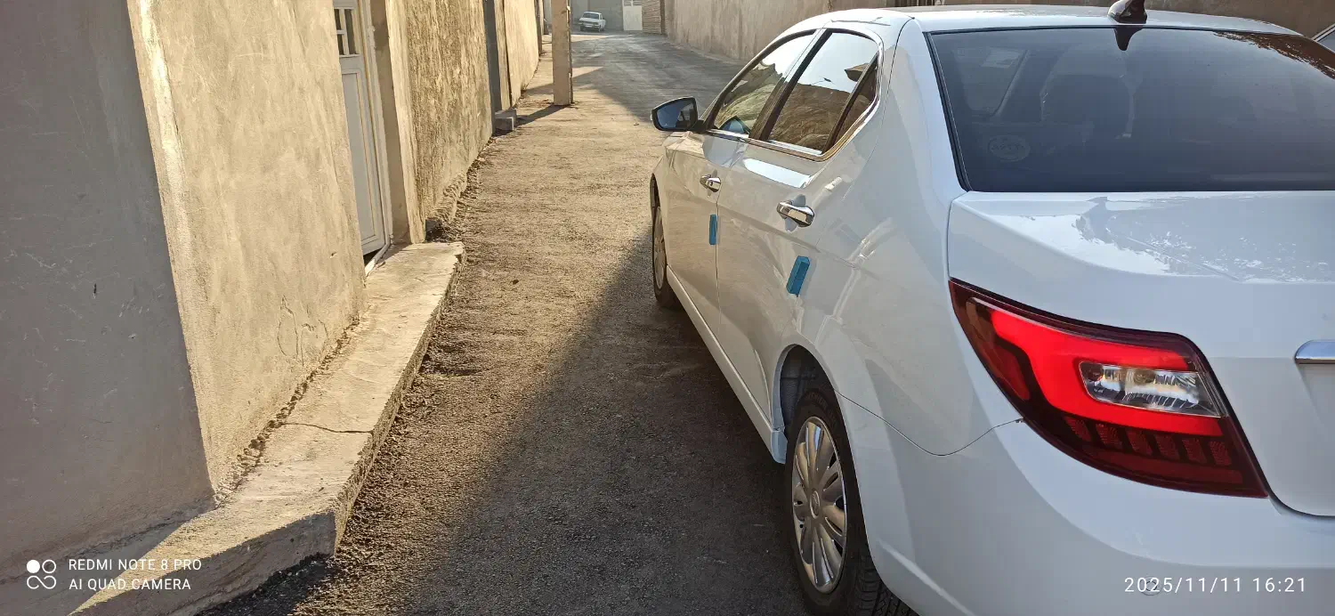 خودرو دنا پلاس مدل 1402|خودرو سواری و وانت|قروه, |دیوار