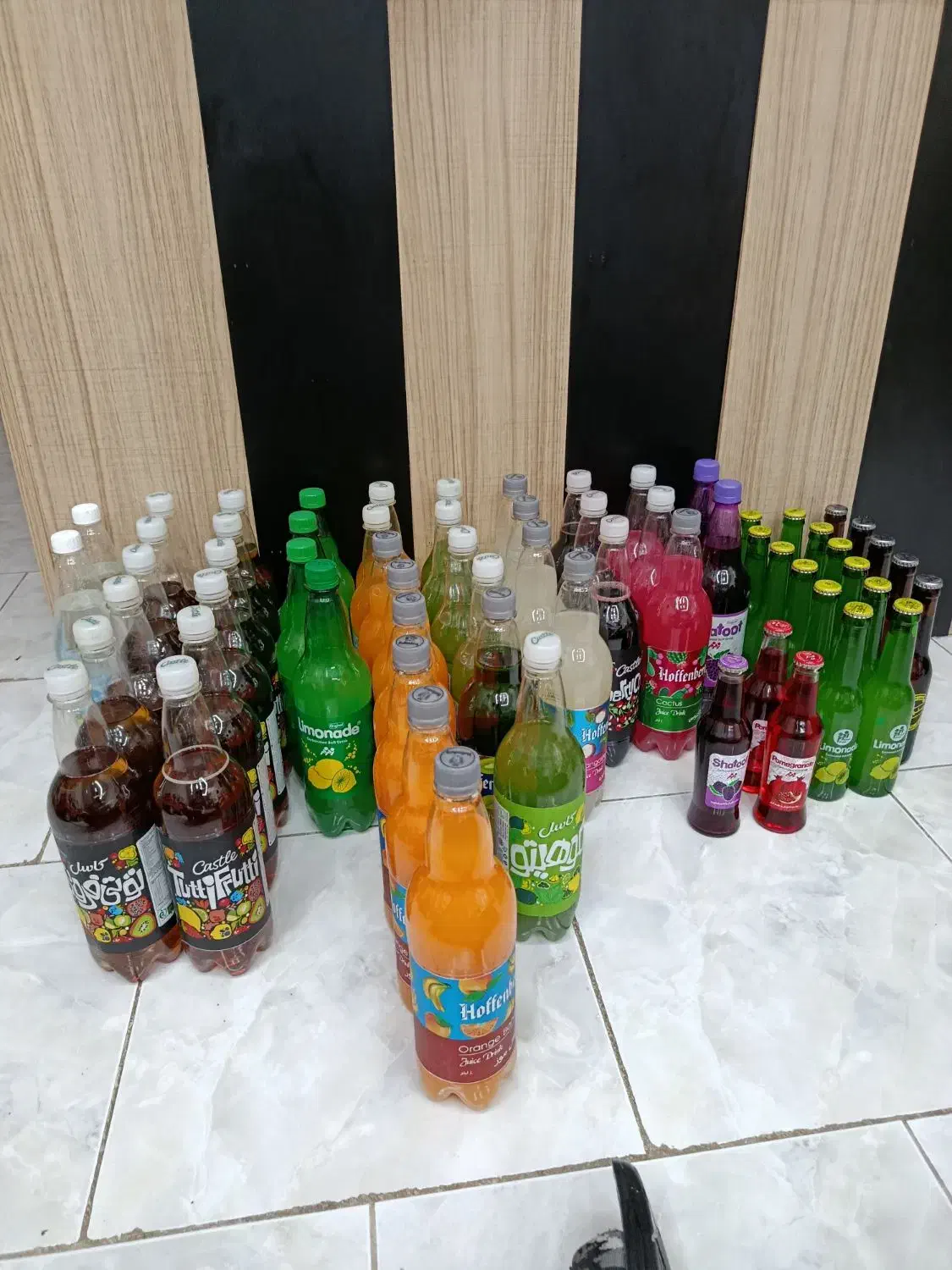 دلستر|خوردنی و آشامیدنی|صدرا-فارس, فاز ۱|دیوار