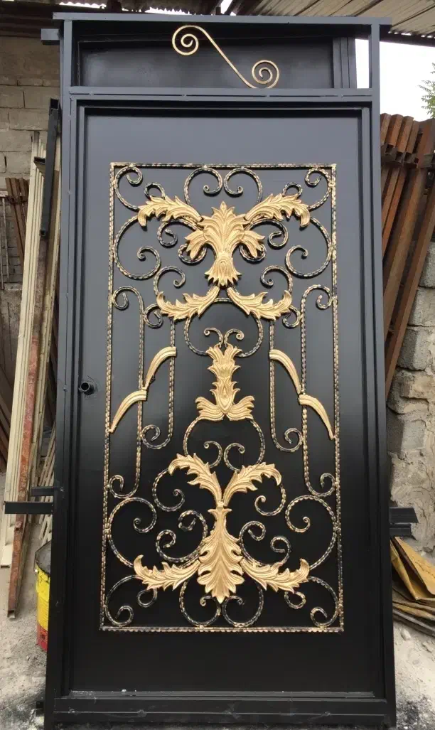 رنگ آمیزی درب و پنجره|خدمات پیشه و مهارت|کازرون, |دیوار