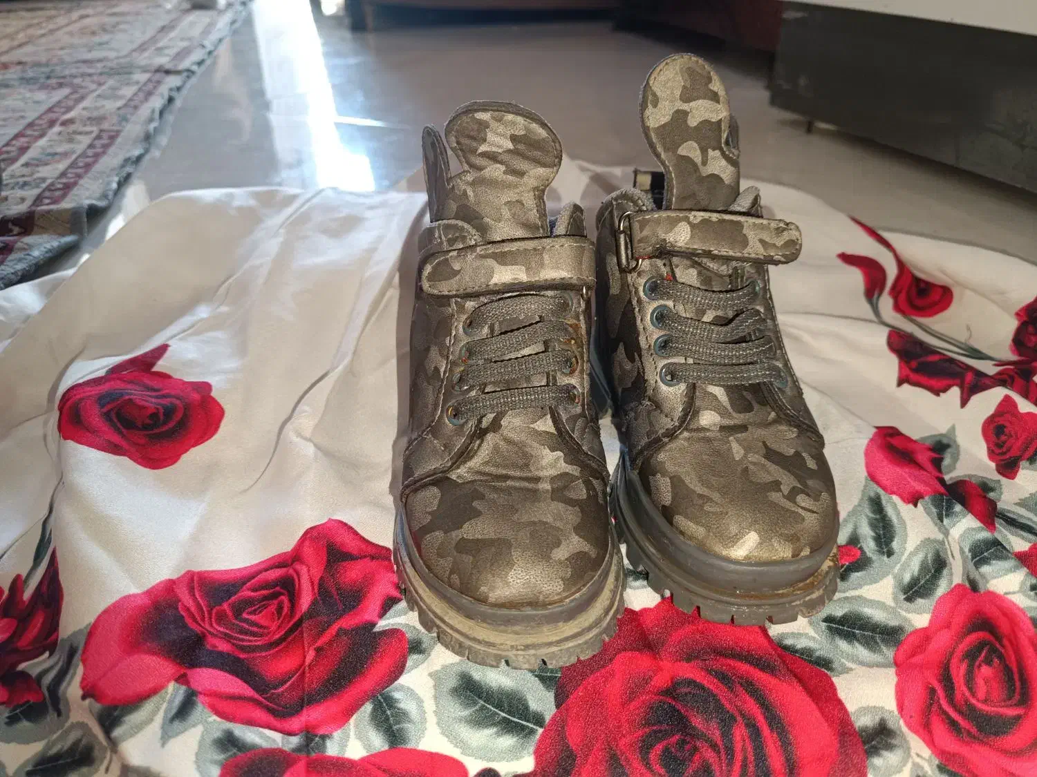 نیم بوت دخترانه|کفش و لباس بچه|نیشابور, شهرک بهارستان|دیوار