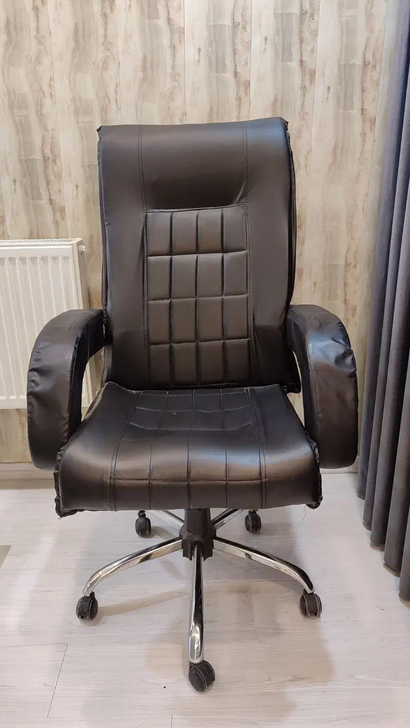 صندلی اداره|صندلی و نیمکت|بازرگان, |دیوار