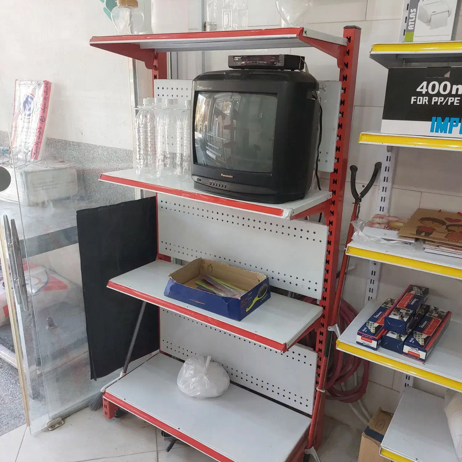 حراج کلیه قفسه ومیز|حراج|شیراز, تندگویان|دیوار